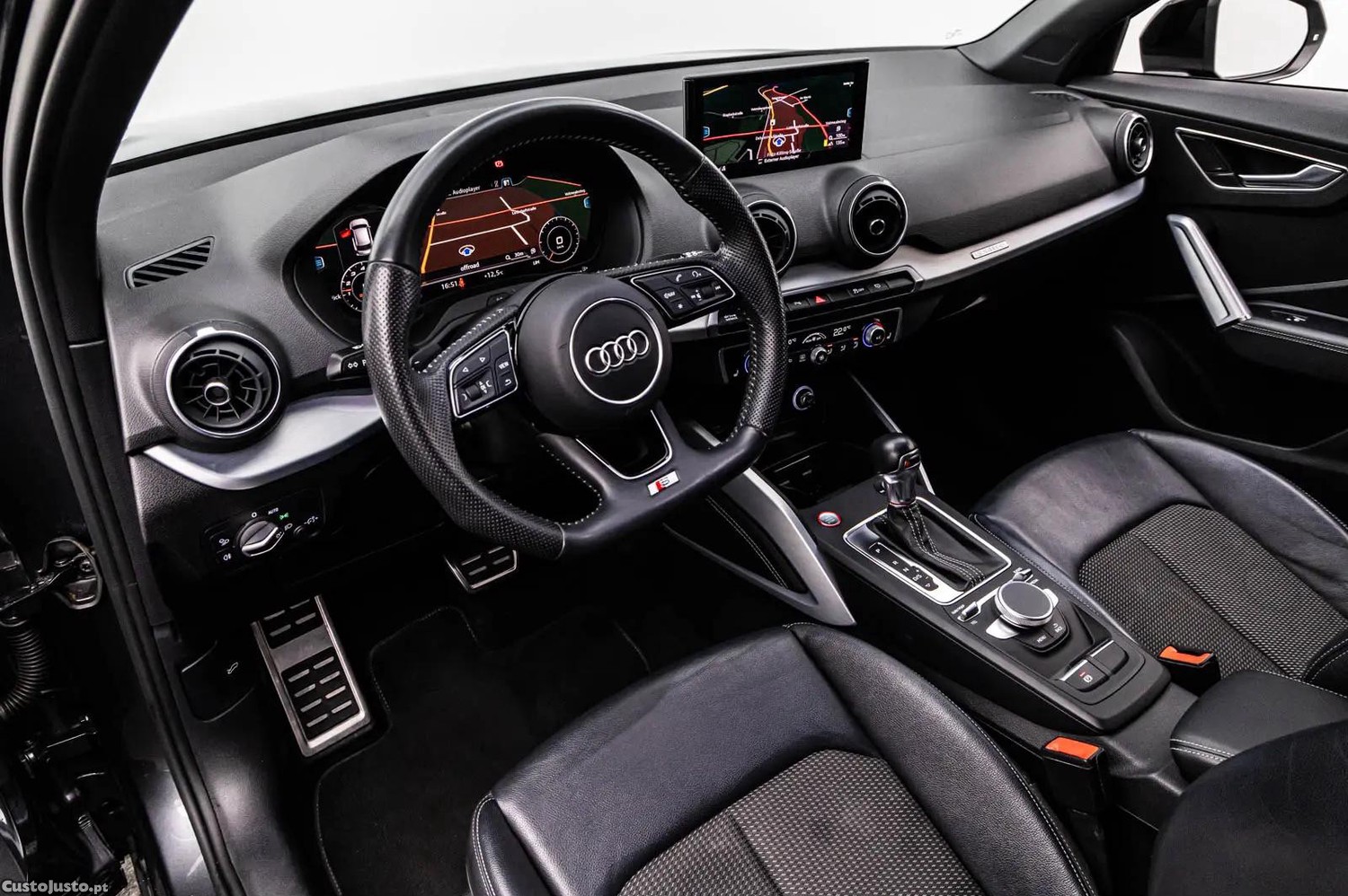 Audi Q2 S 2.0 300CV — fotografia 2