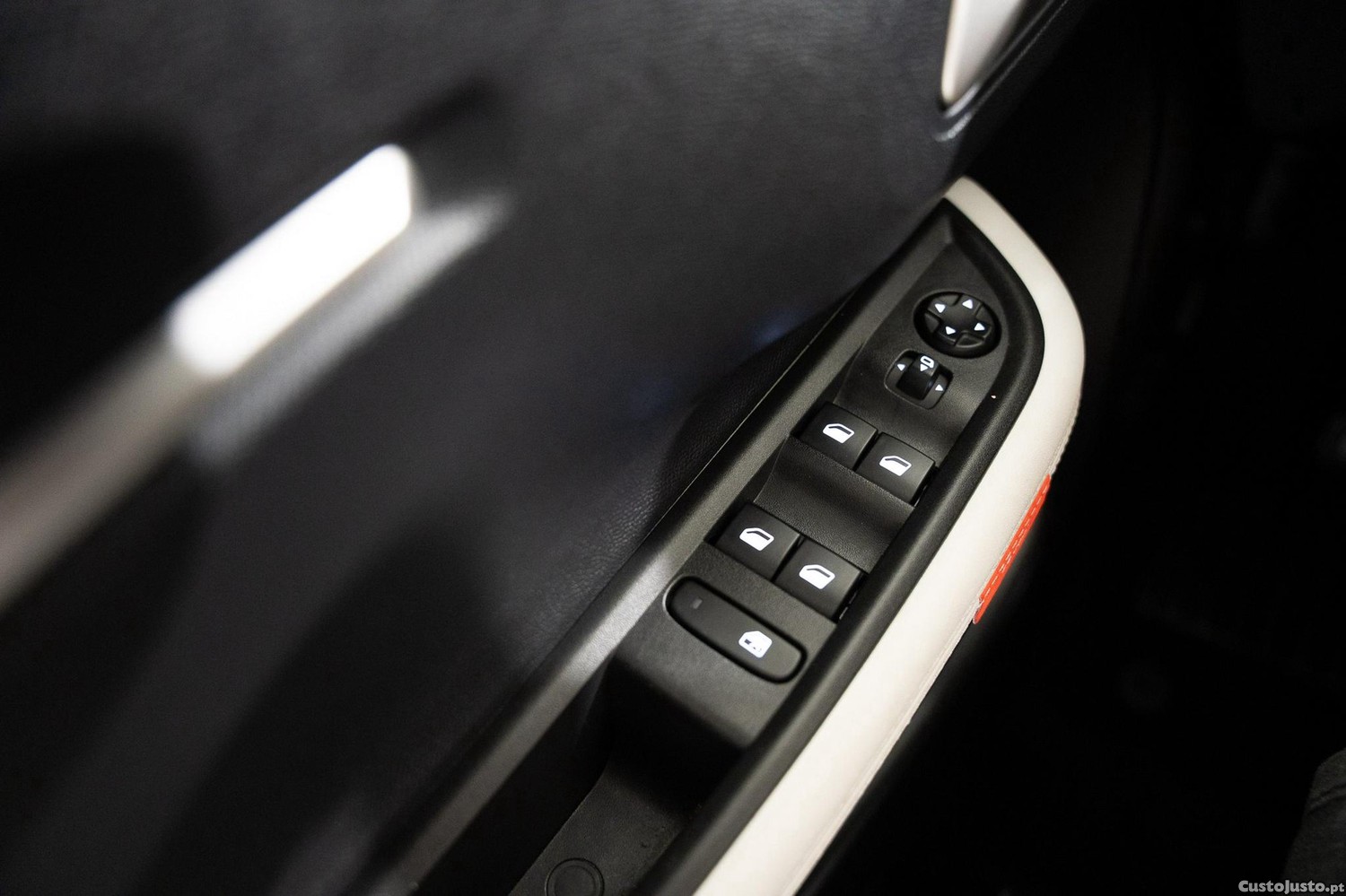 Citroën e-C3 44 kWh Autonomia Conforto Max — fotografia 4