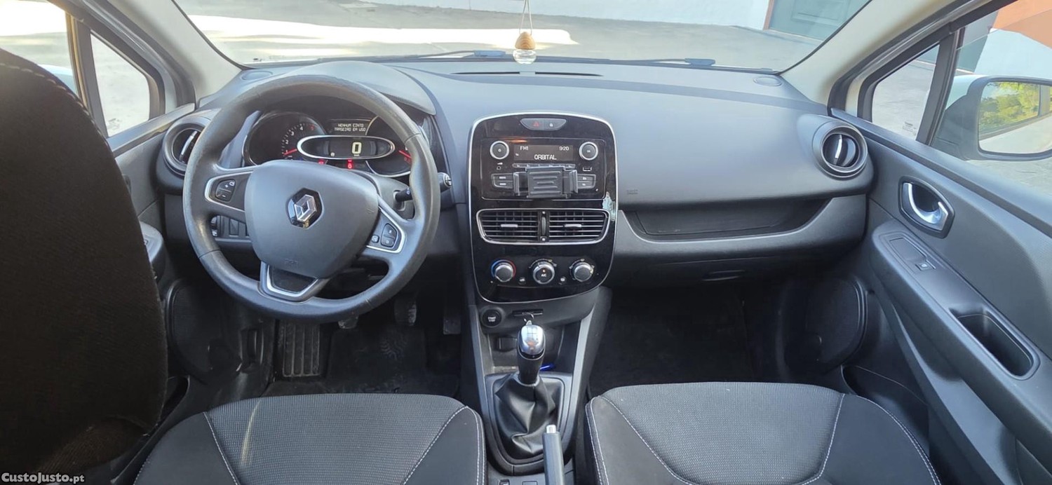 Renault Clio 1.5 dCi Zen — fotografia 4