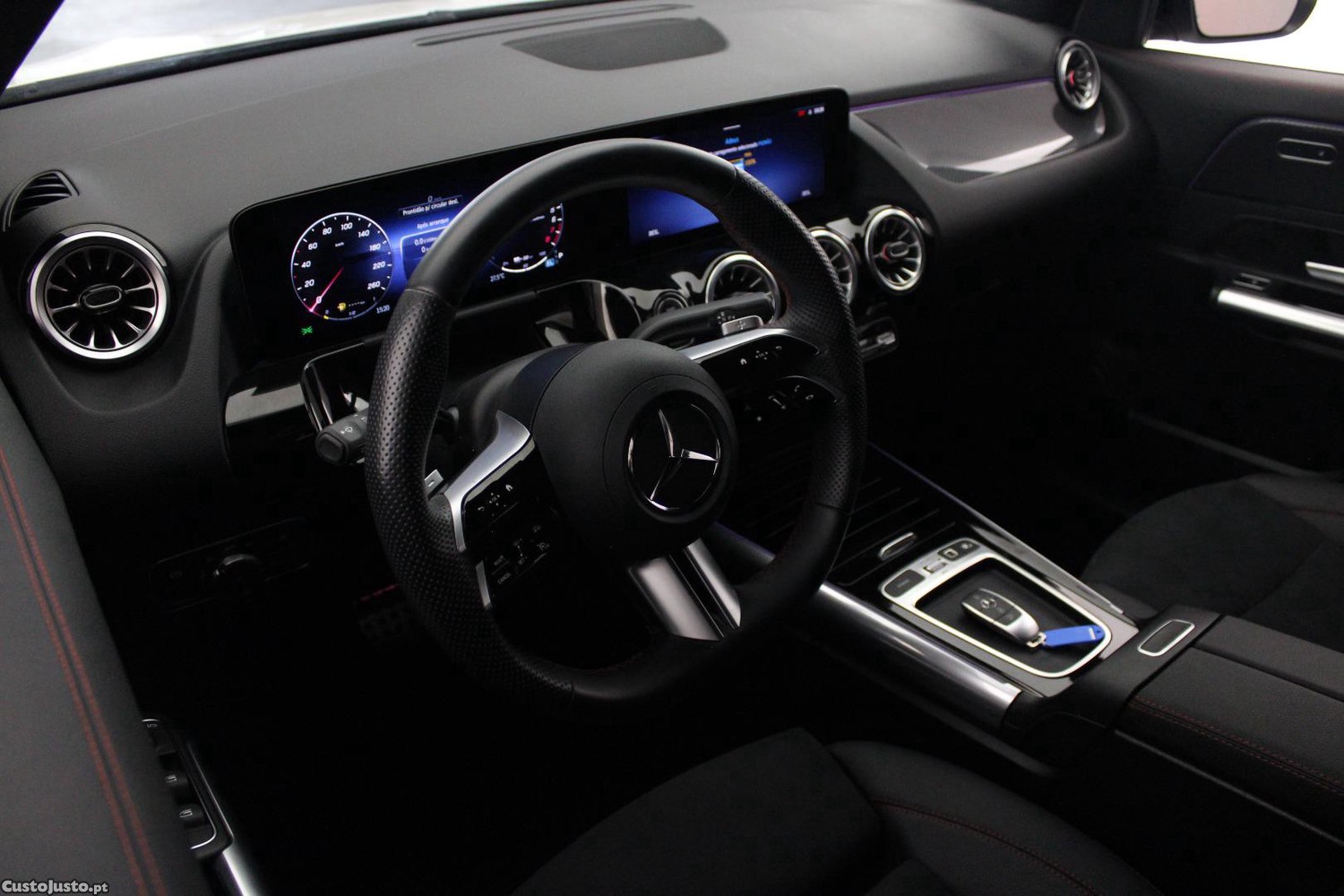 Mercedes-Benz GLA 250 E AMG PHEV — fotografia 3