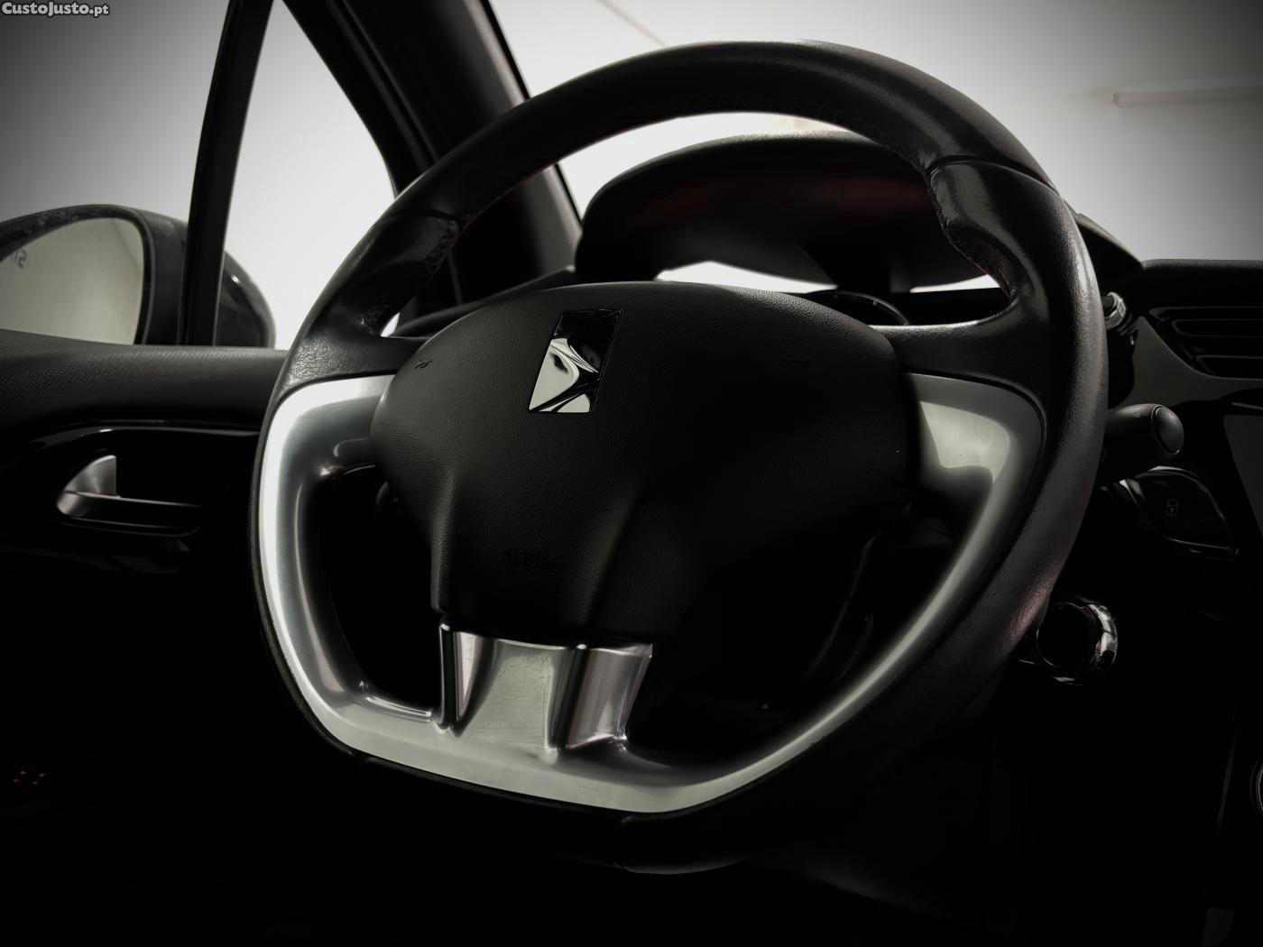 Citroën DS3 1.6 BlueHDi Be Chic — fotografia 13