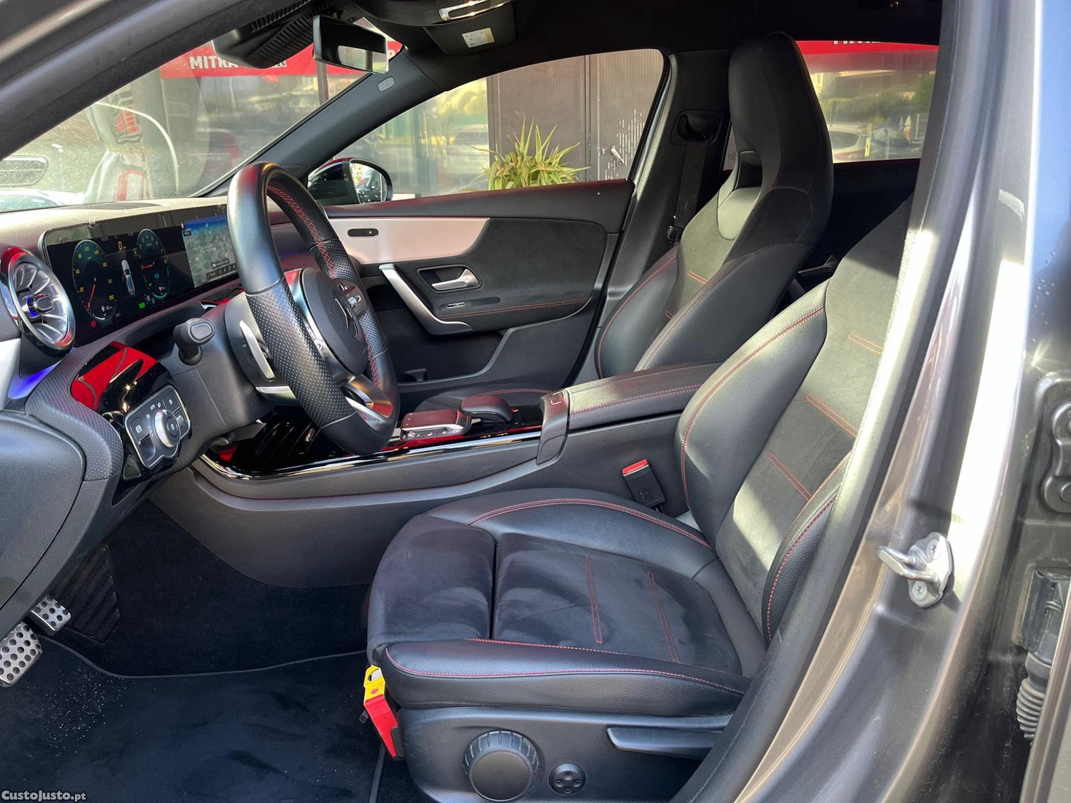Mercedes-Benz A 250 Hybrid | Full Extras — fotografia 14