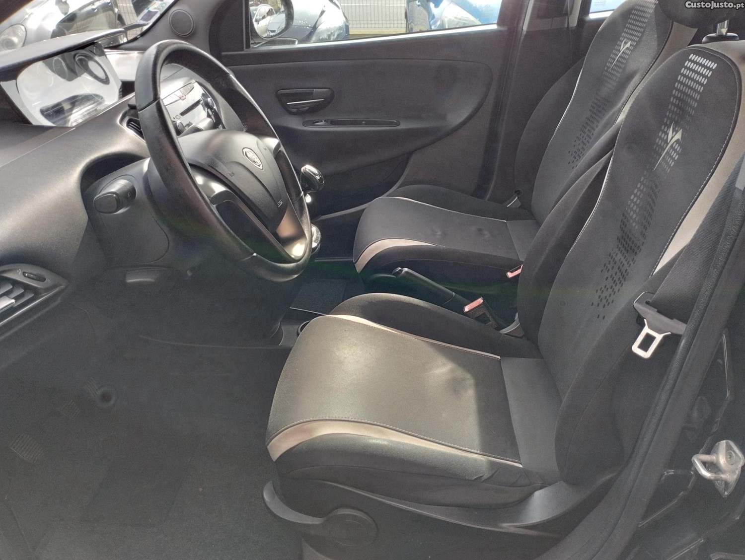 Lancia Ypsilon 1.2 S&S GOLD - 5 Portas - Nacional - 100.000kms - 1 Dono - C/ GARANTIA — fotografia 5