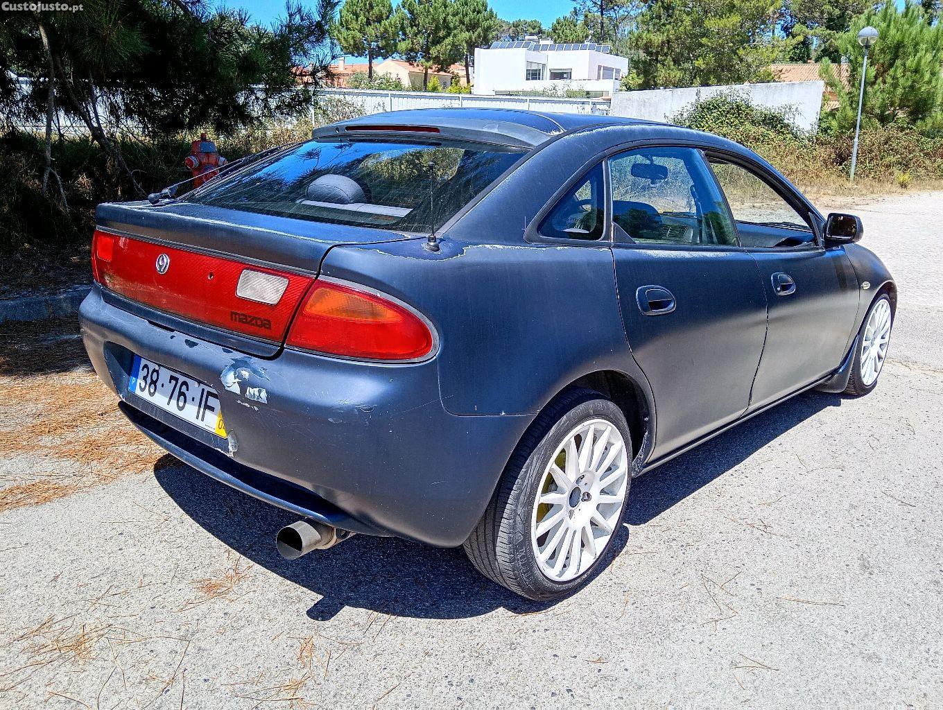 Mazda 323 F 1.5 — fotografia 9