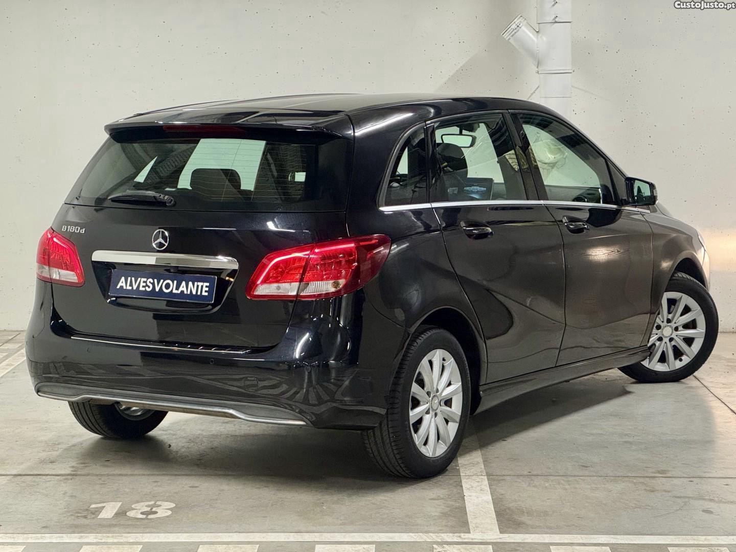 Mercedes-Benz B 180 CDi Style Aut. — fotografia 13
