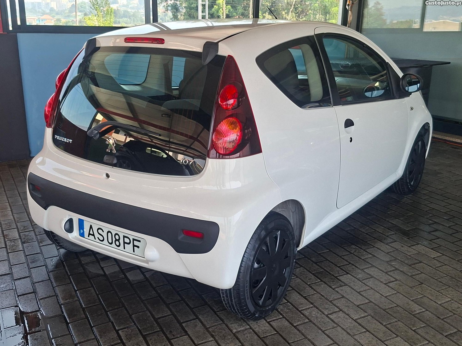 Peugeot 107 1.0 — fotografia 5
