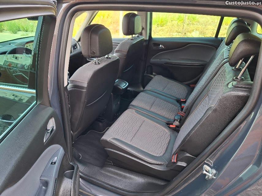 Opel Zafira 1.6 CDTI 135 CV/ 7 Lugares / 144 Mil Kms — fotografia 5