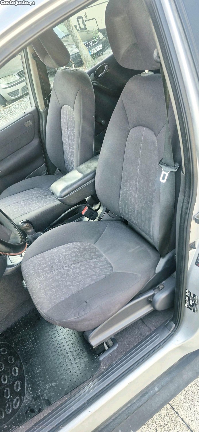 Mercedes-Benz A 170 DCI — fotografia 4
