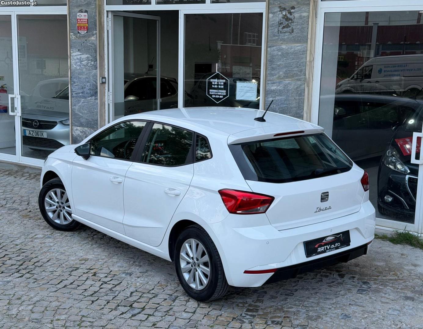SEAT Ibiza 1.0 TSI Reference — fotografia 22