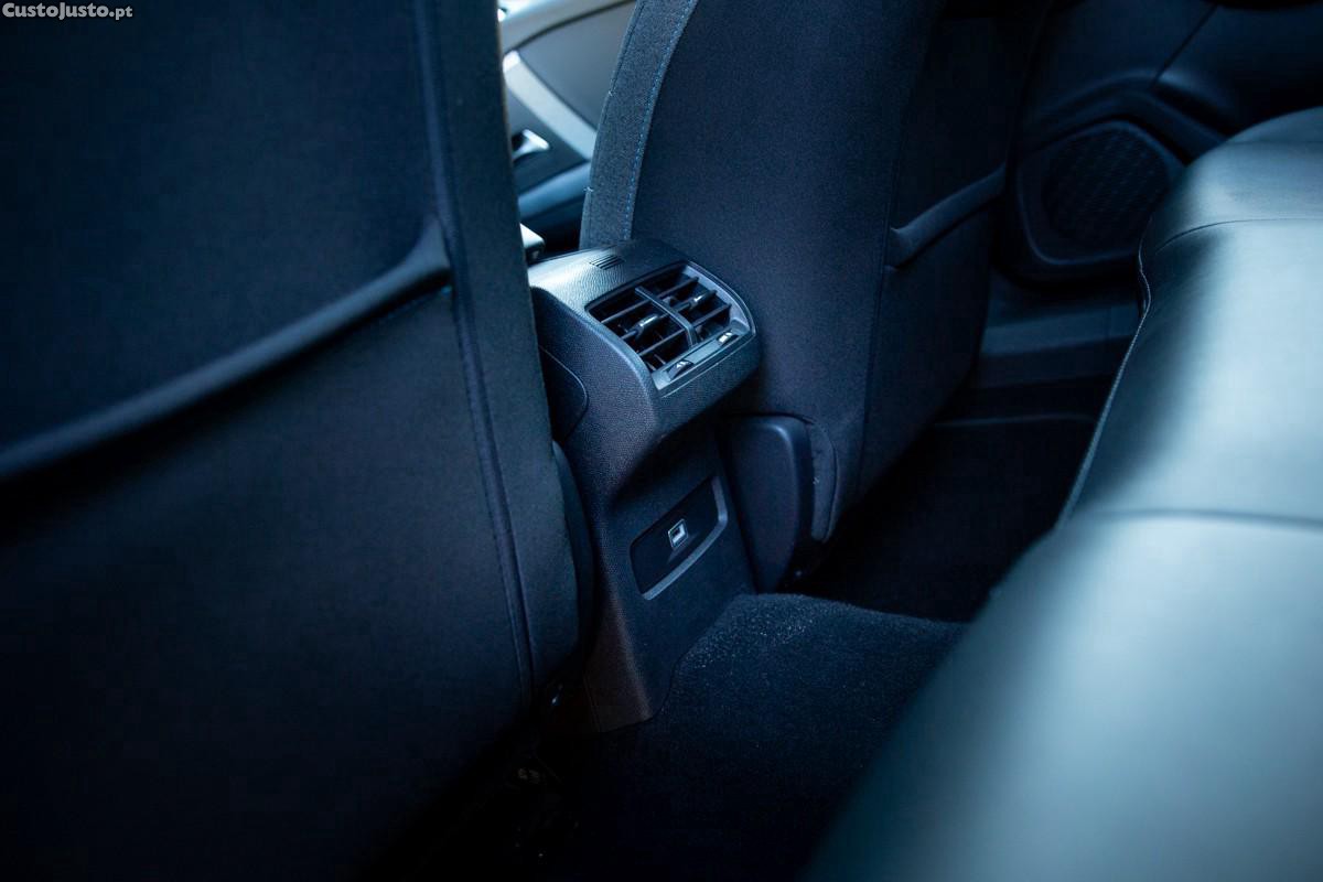 Citroën C4 1.5 BlueHDi Feel Pack EAT8 — fotografia 3
