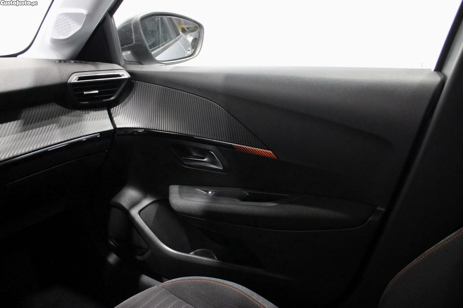 Peugeot 208 1.2 PureTech Allure — fotografia 11