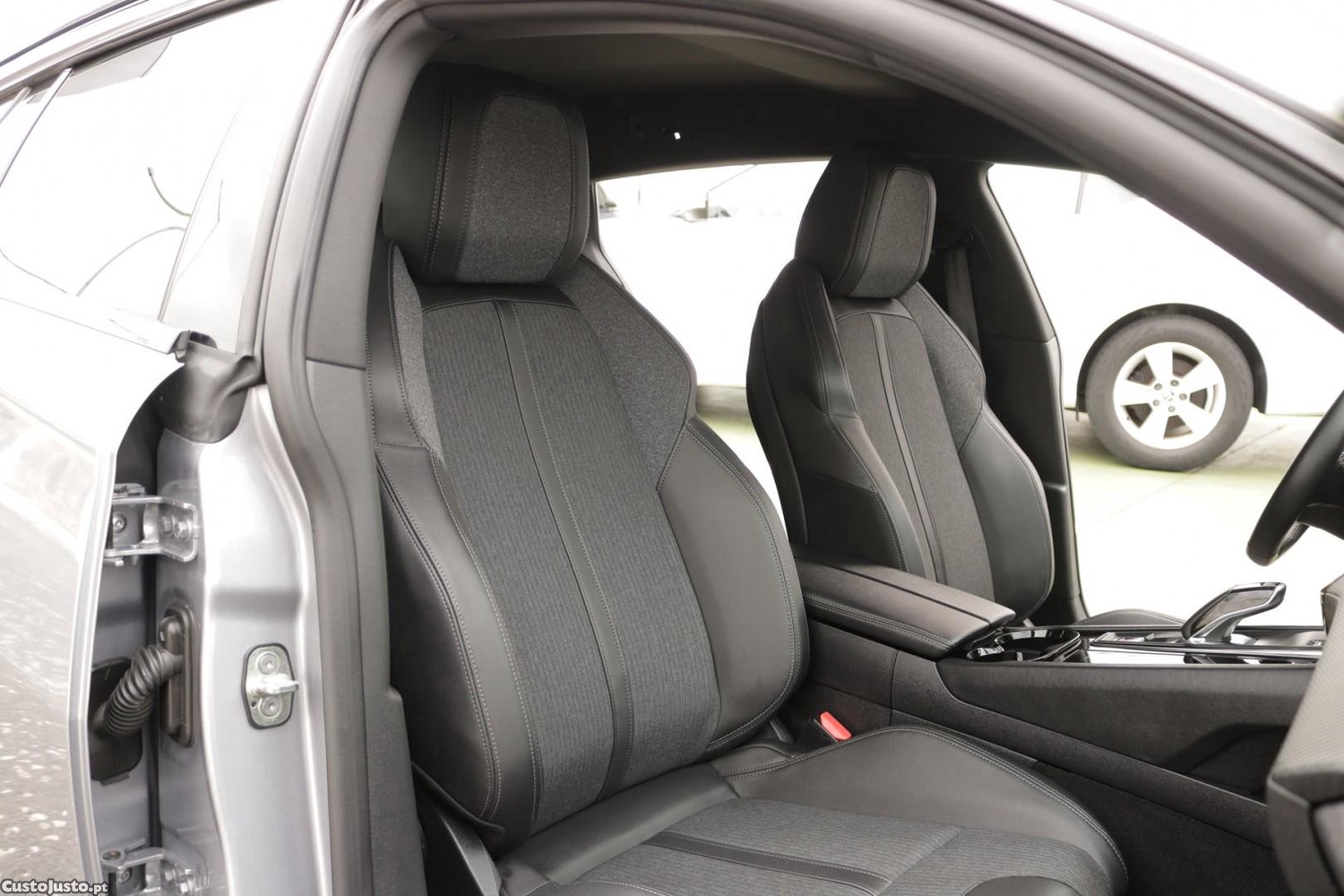 Peugeot 508 SW 1.6 Hybrid Allure Pack e-EAT8 225cv — fotografia 35