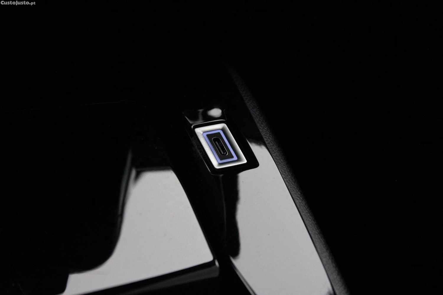 Peugeot e-2008 ALLURE 156CV 54KwH (AUTO) — fotografia 18