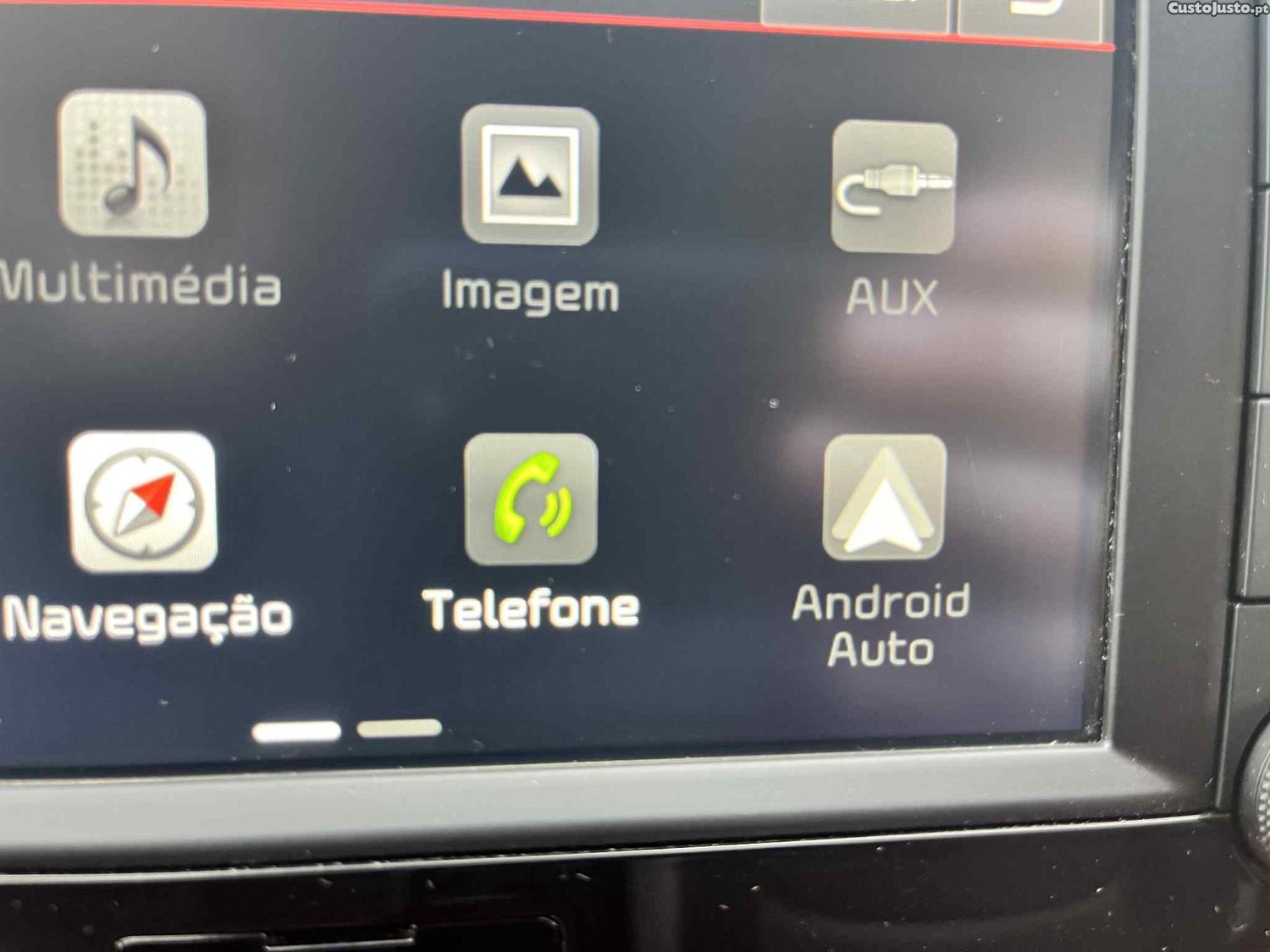 Kia Stonic 1.6 CRDI Vision — fotografia 4
