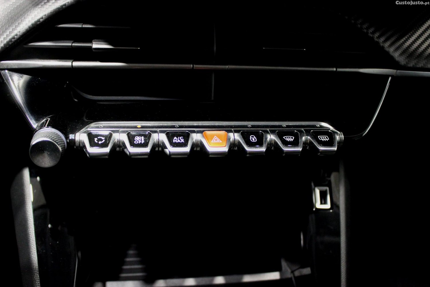 Peugeot 208 1.2 PureTech Allure — fotografia 6