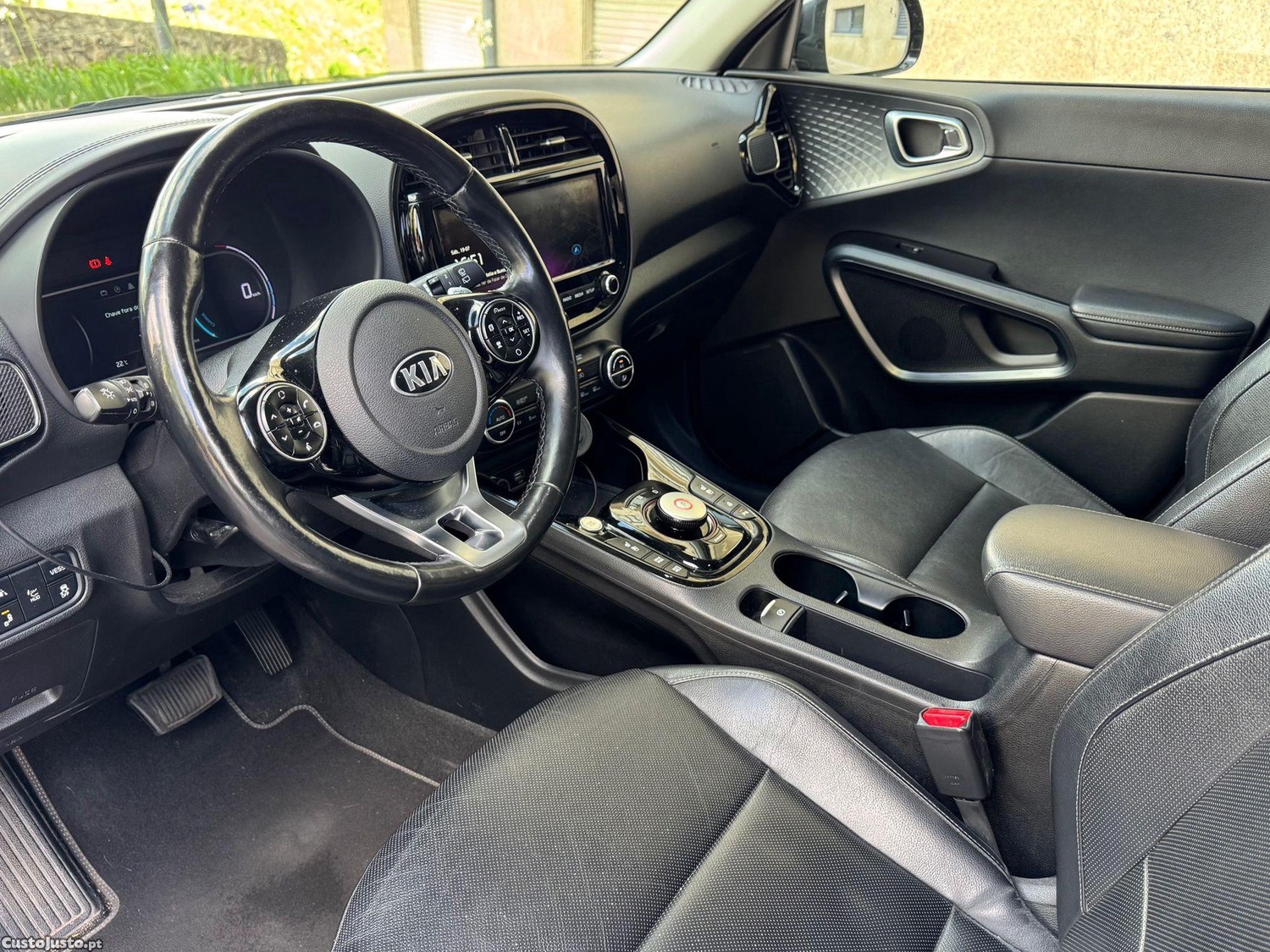 Kia Soul E- 64Kwh — fotografia 4