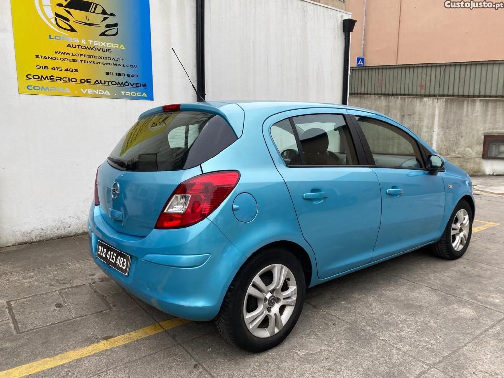 Opel Corsa 1.2 Enjoy — fotografia 8