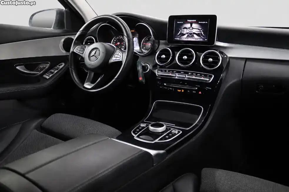 Mercedes-Benz C 180 d Avantgarde Aut. — fotografia 7
