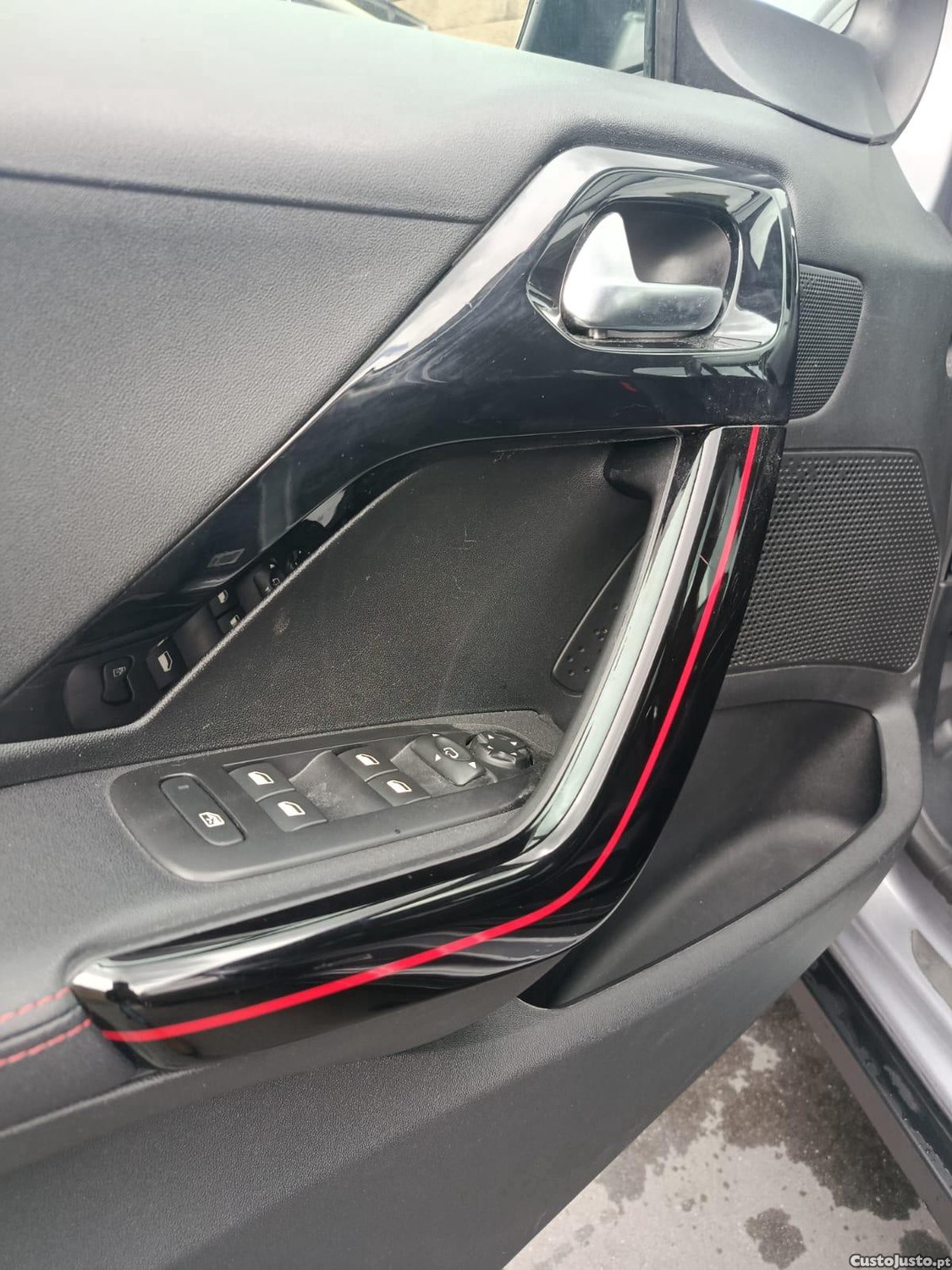 Peugeot 2008 1.2 GT line — fotografia 2