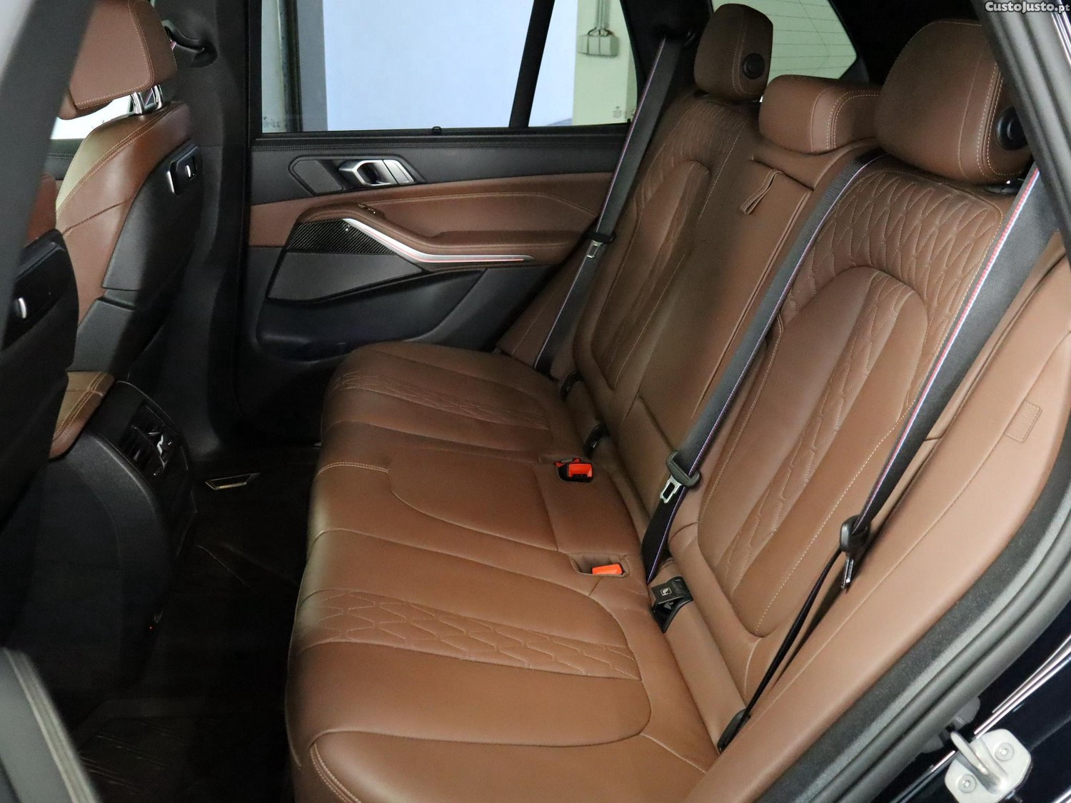 BMW X5 50 e xDrive Pack M Desportivo Pro — fotografia 17