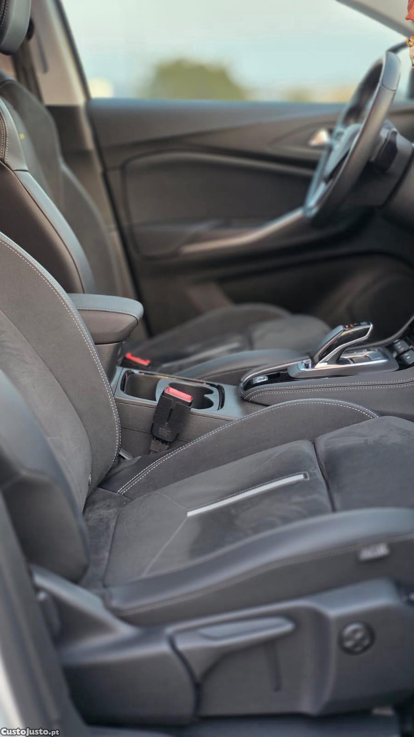 Opel Grandland GSe Plug-in Hybrid4 | 300cv | 4x4 — fotografia 10