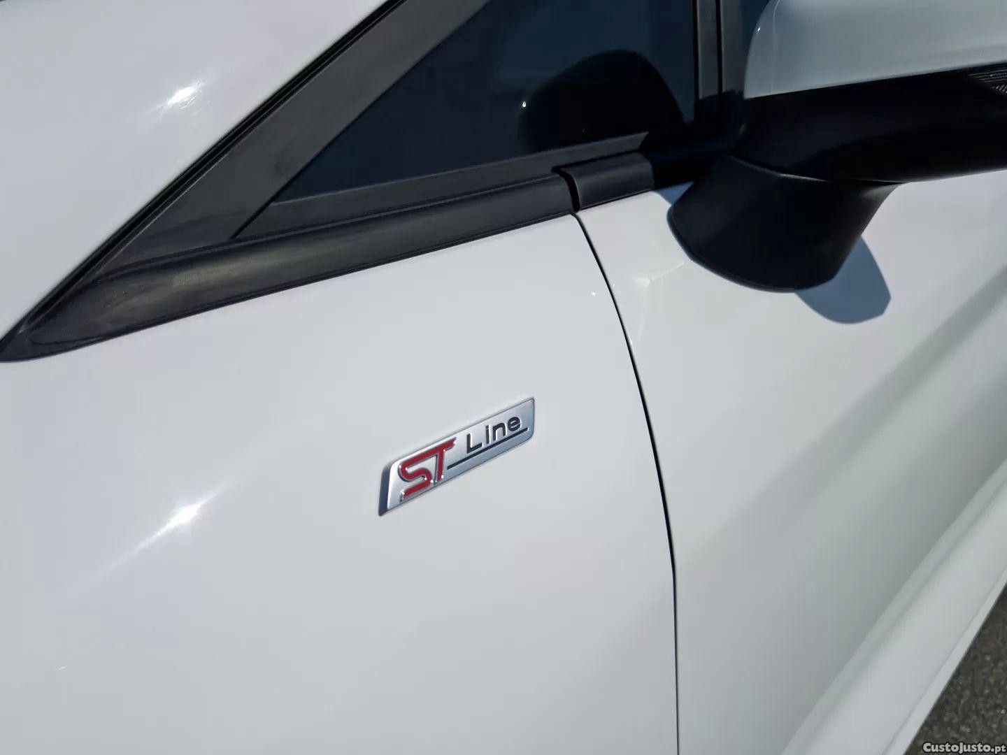 Ford Fiesta 1.0 ecoboost s&s st-line — fotografia 14