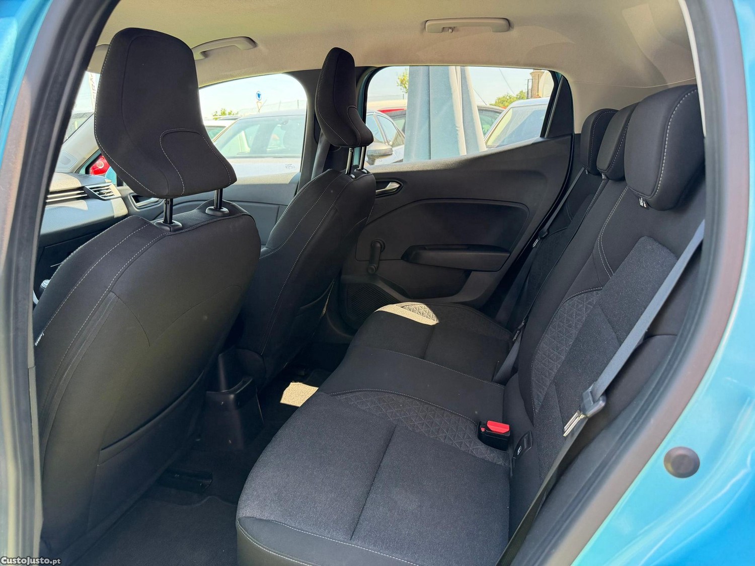 Renault Clio 1.0 TCe Exclusive — fotografia 3