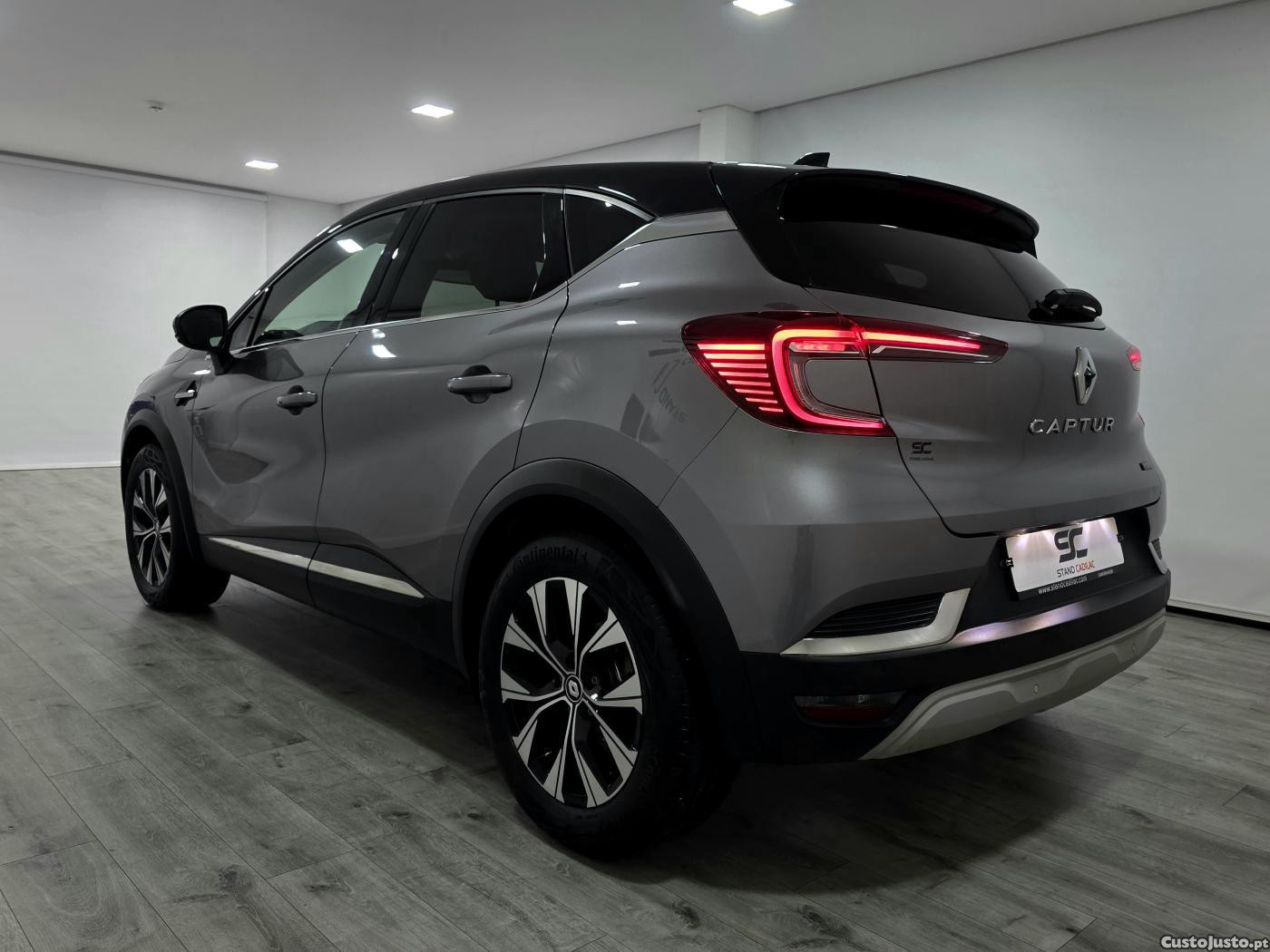 Renault Captur 1.6 E-Tech Full Hybr — fotografia 23