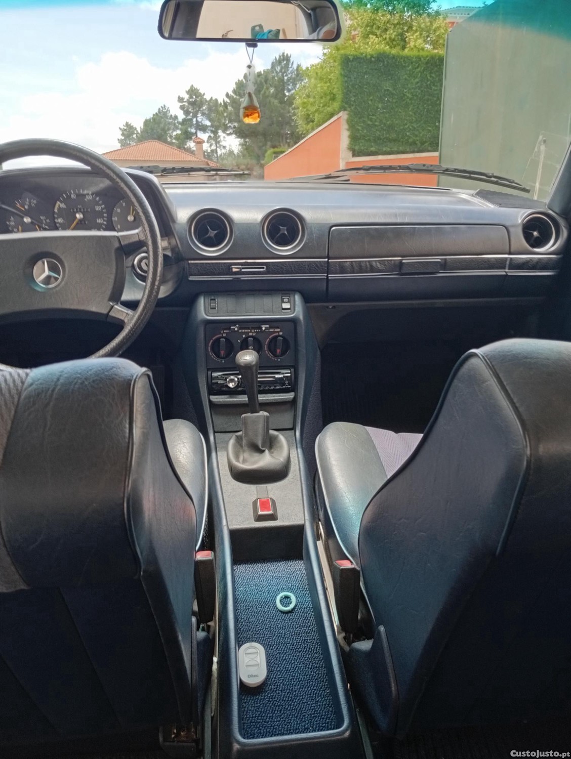 Mercedes-Benz 300 W123 — fotografia 6