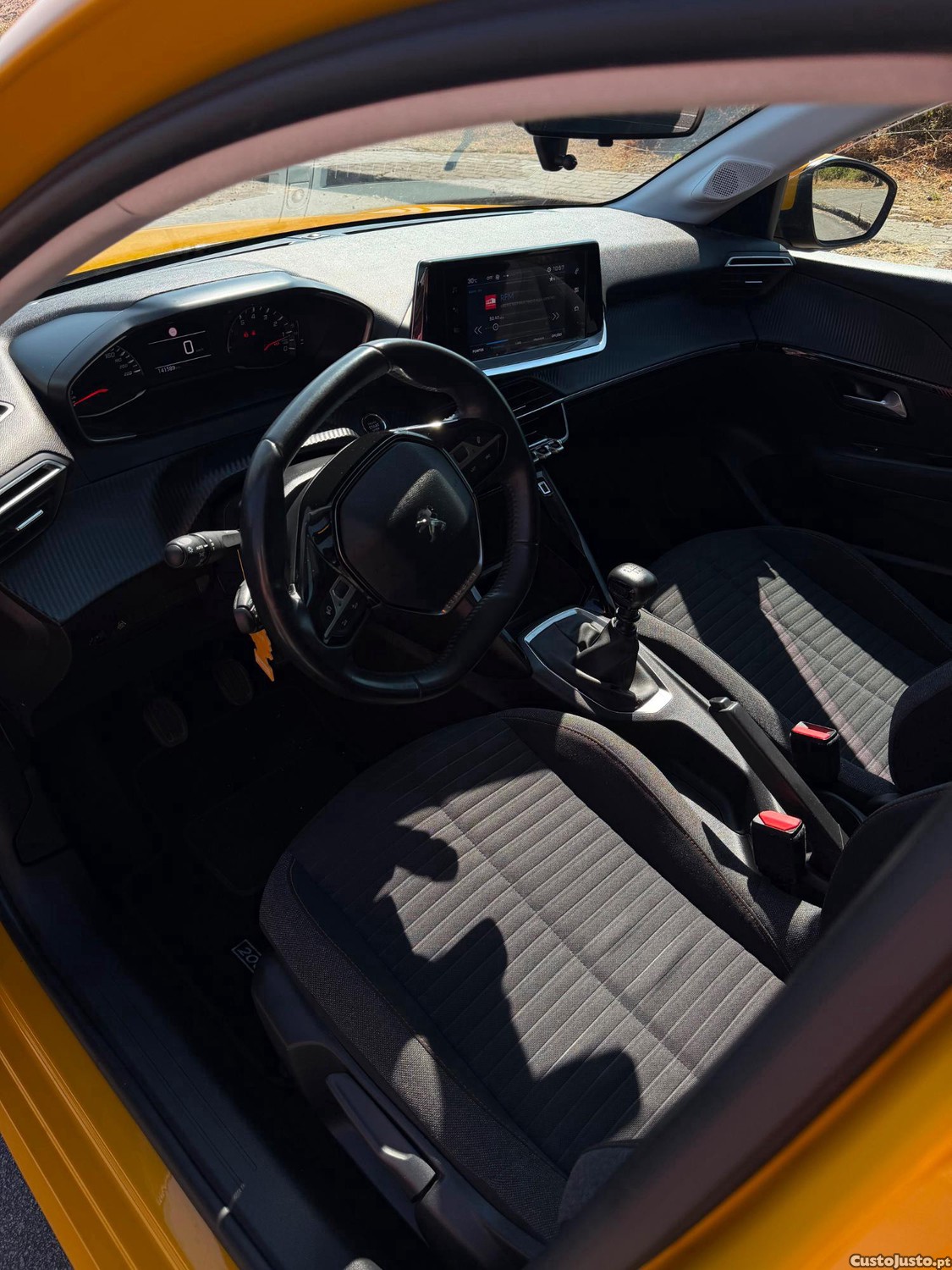 Peugeot 208 BlueHdi Active — fotografia 8