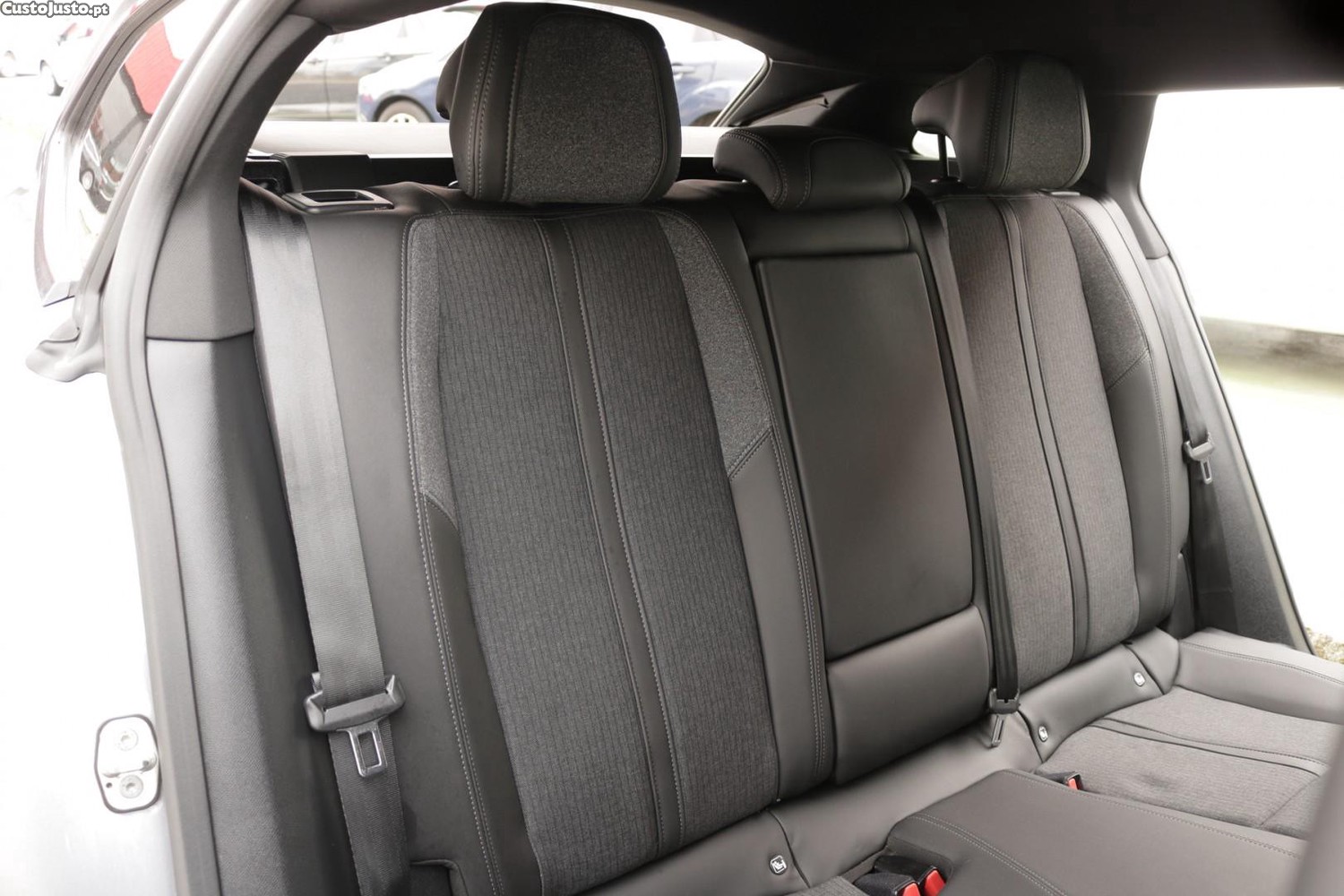 Peugeot 508 SW 1.6 Hybrid Allure Pack e-EAT8 225cv — fotografia 34