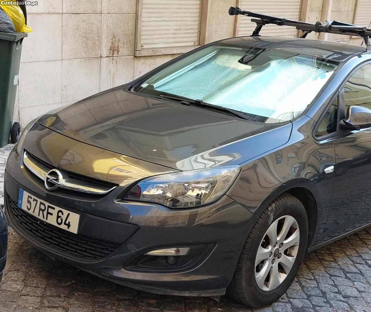 Opel Astra Notchback — fotografia 3