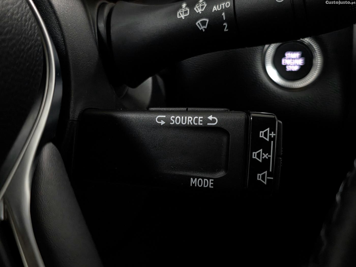 Renault Captur 1.6 E-Tech Full Hybr — fotografia 8