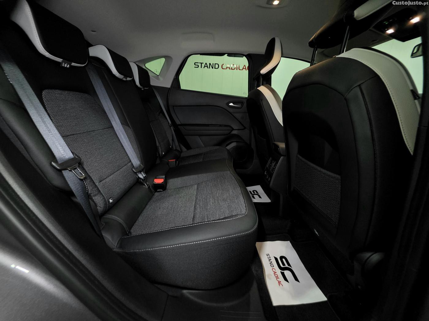 Renault Captur 1.6 E-Tech Full Hybr — fotografia 16