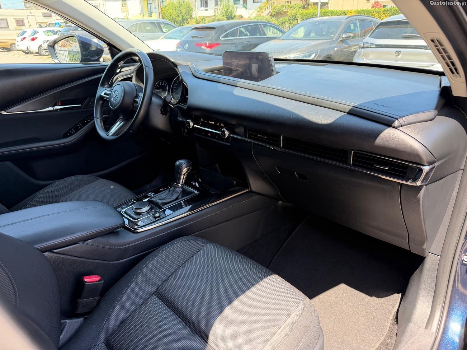 Mazda CX-30 2.0 e-Skyactiv-G Exclusive-line AT — fotografia 11