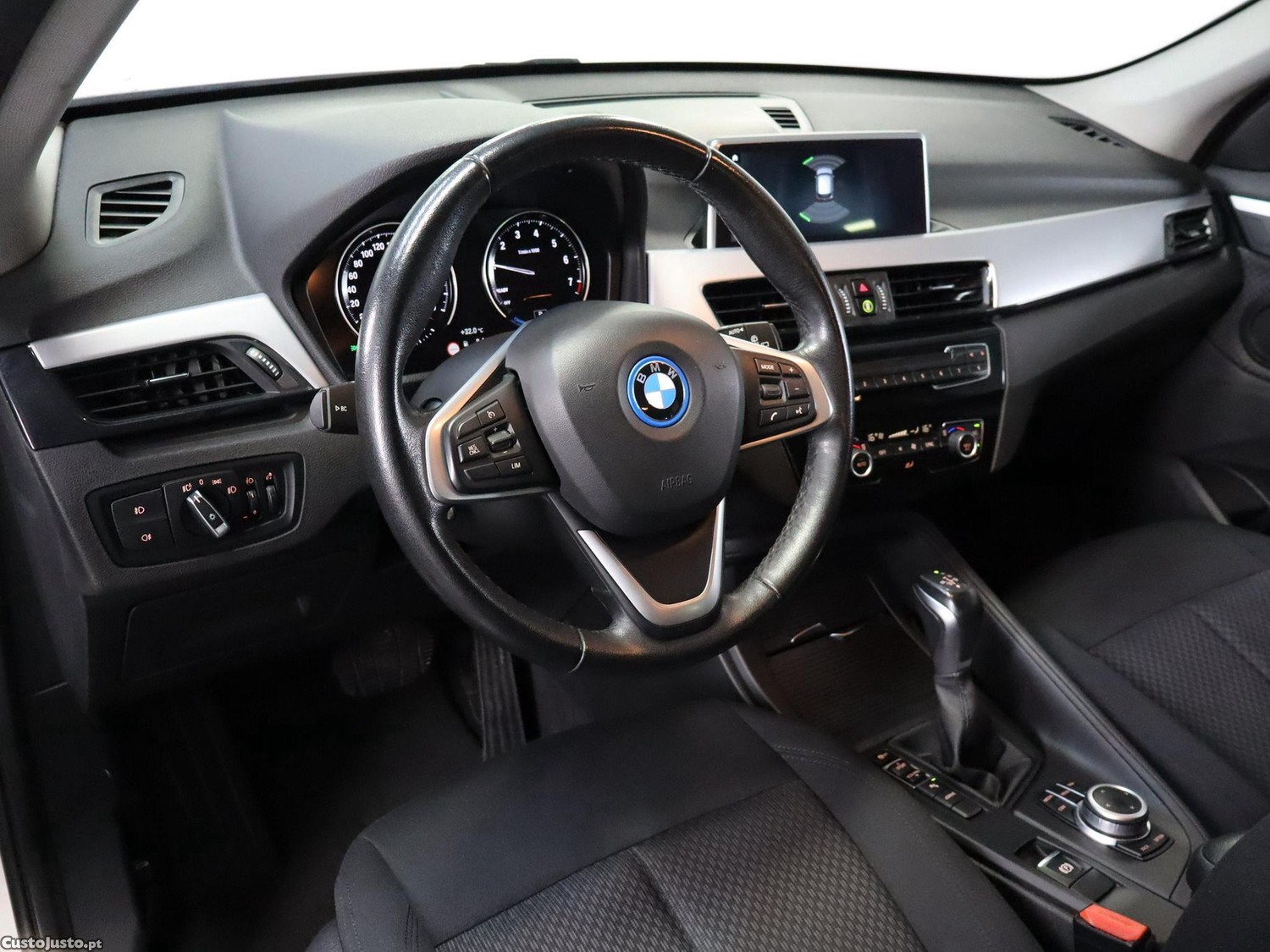 BMW X1 25 e xDrive — fotografia 16