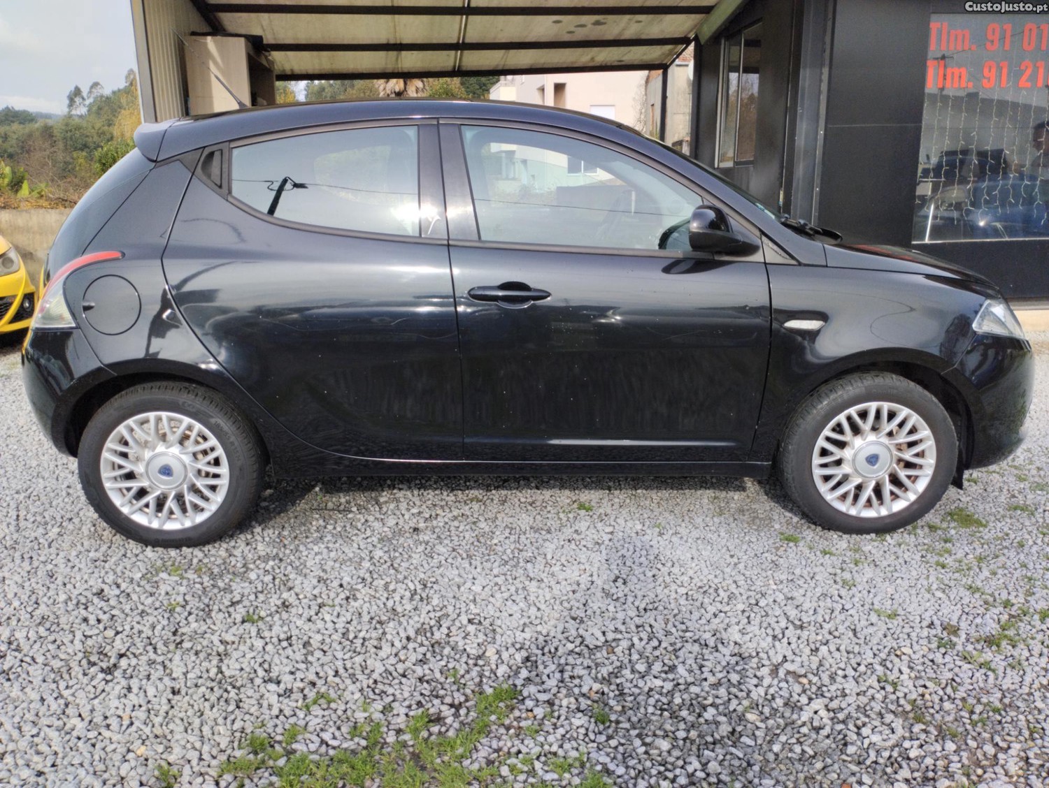 Lancia Ypsilon 1.2 S&S GOLD - 5 Portas - Nacional - 100.000kms - 1 Dono - C/ GARANTIA — fotografia 14