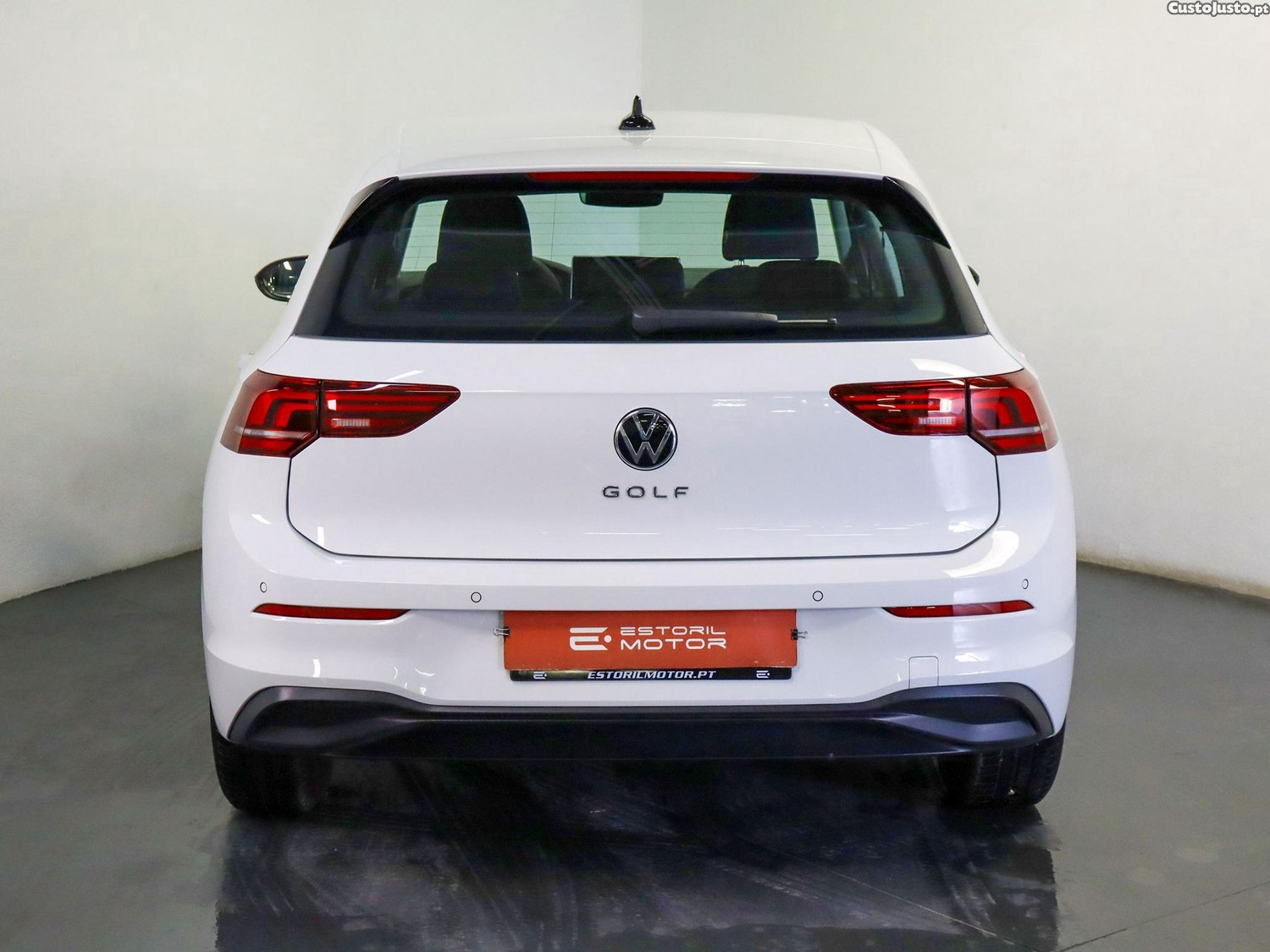 Volkswagen Golf 1.5 TSI Urban — fotografia 17