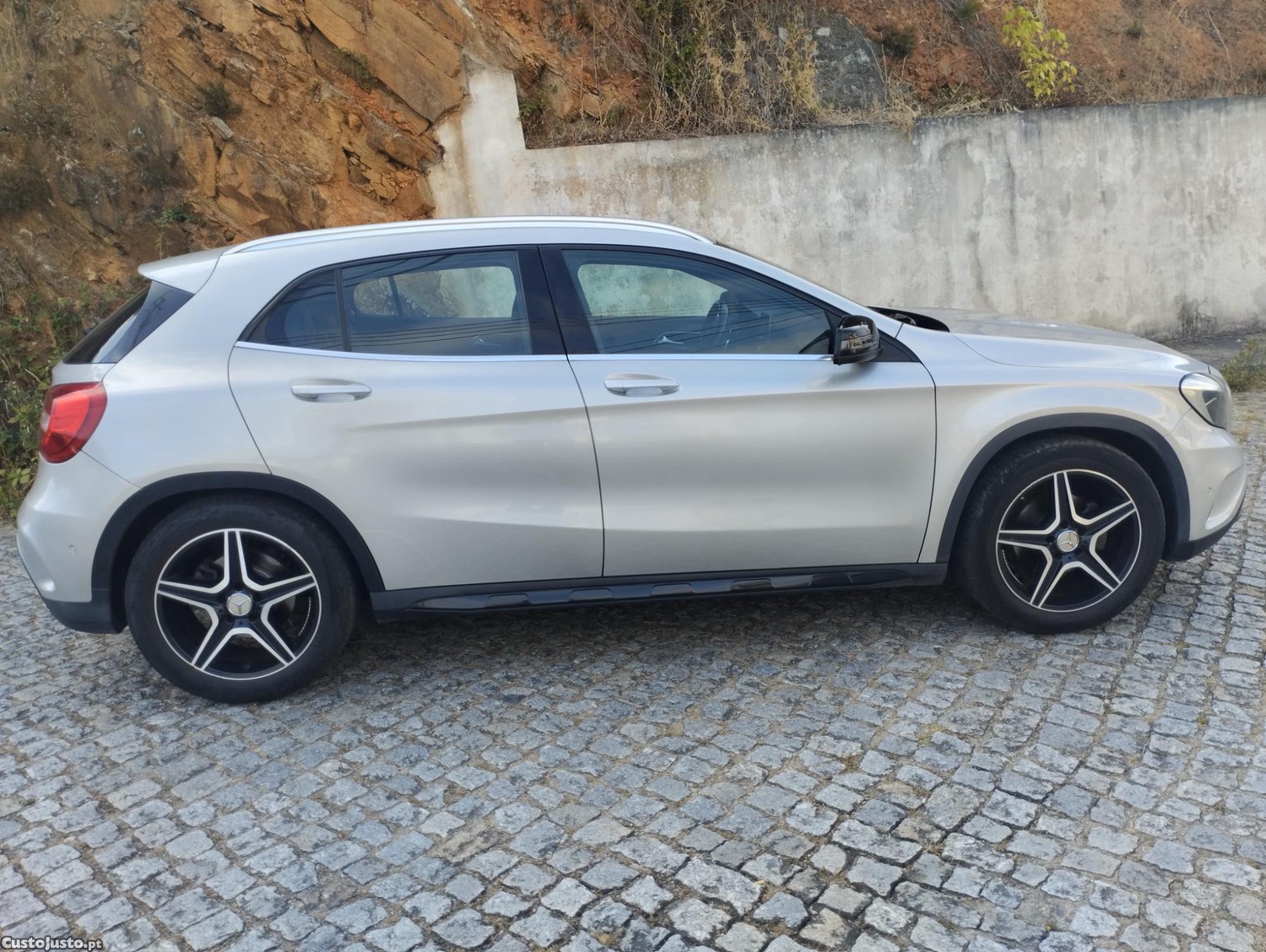 Mercedes-Benz GLA 180 CDI (SUV) - PACK AMGLINE - NACIONAL - C/ Garantia - Distribuição Mudada - "Imbatível" — fotografia 19