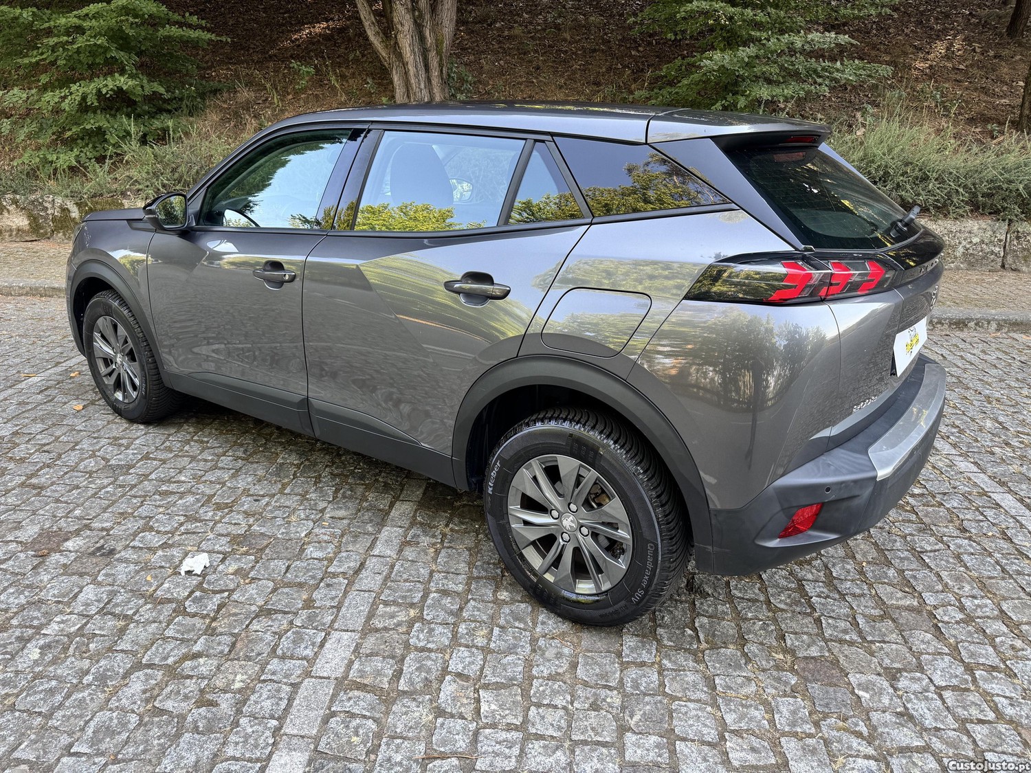 Peugeot 2008 Pure tech — fotografia 9