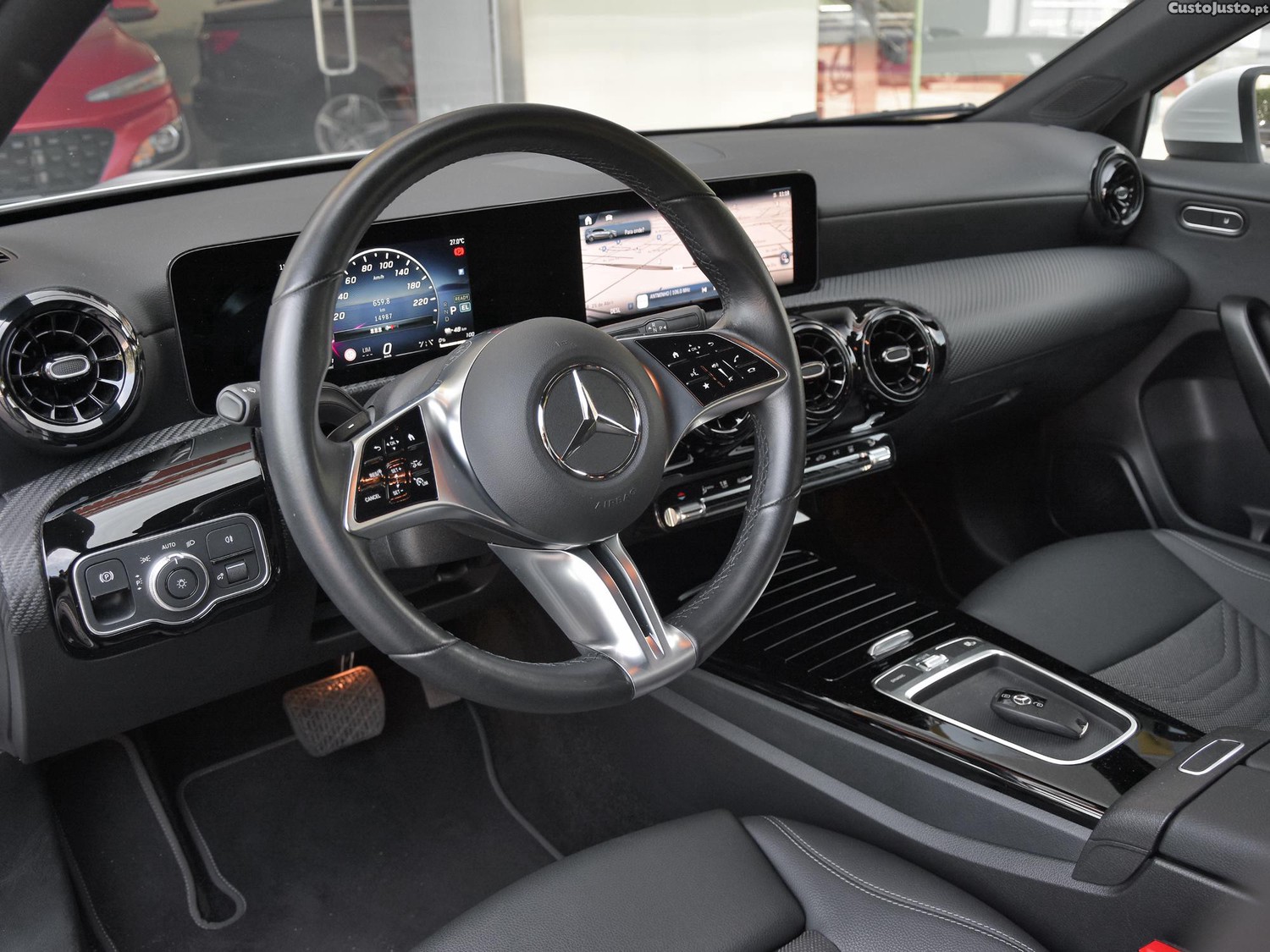 Mercedes-Benz A 250 e Plug-In IVA dedutível Nacional 14.900kms — fotografia 8