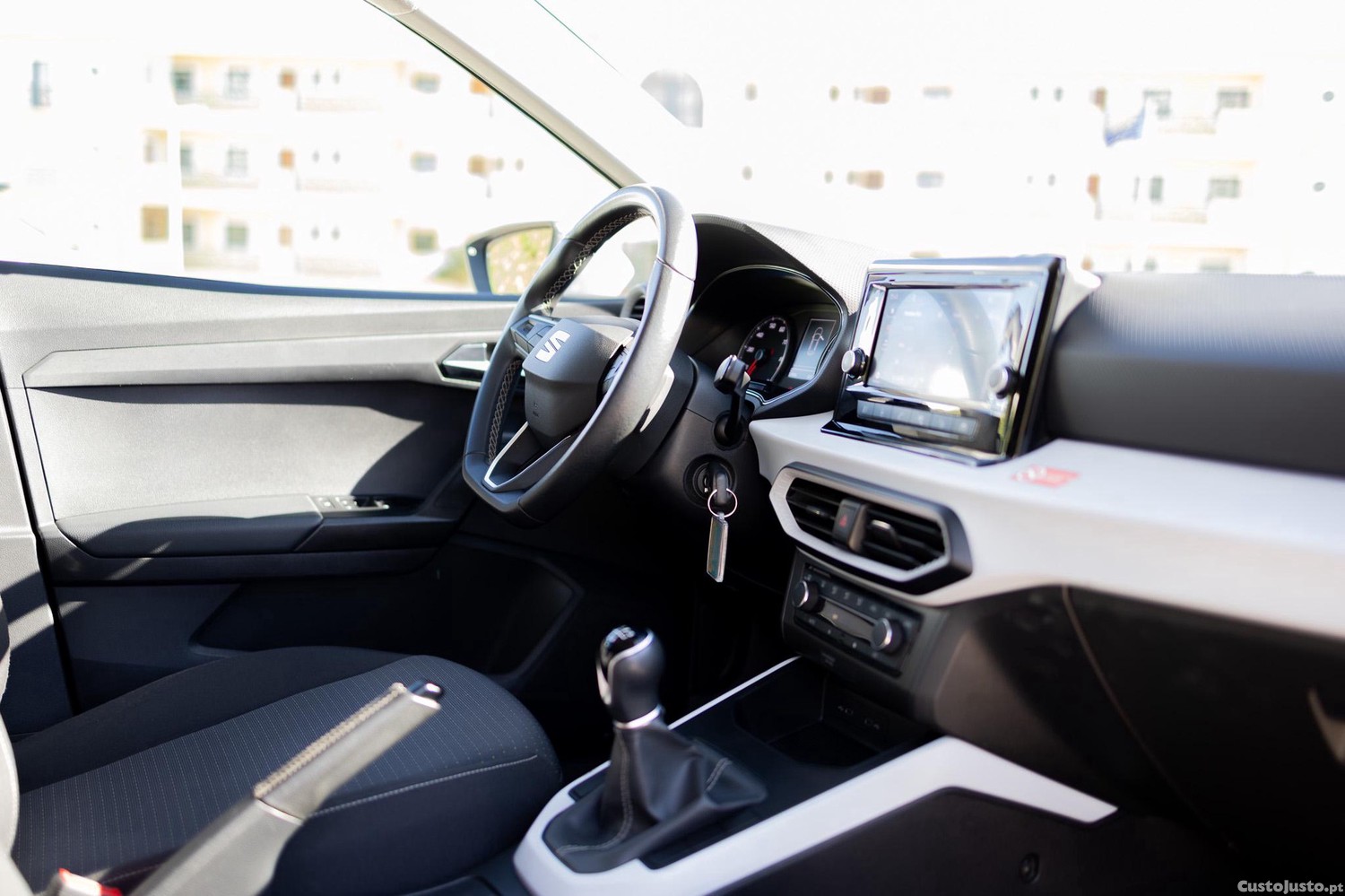 SEAT Arona 1.0 TSI Style Plus 5V 5P — fotografia 8