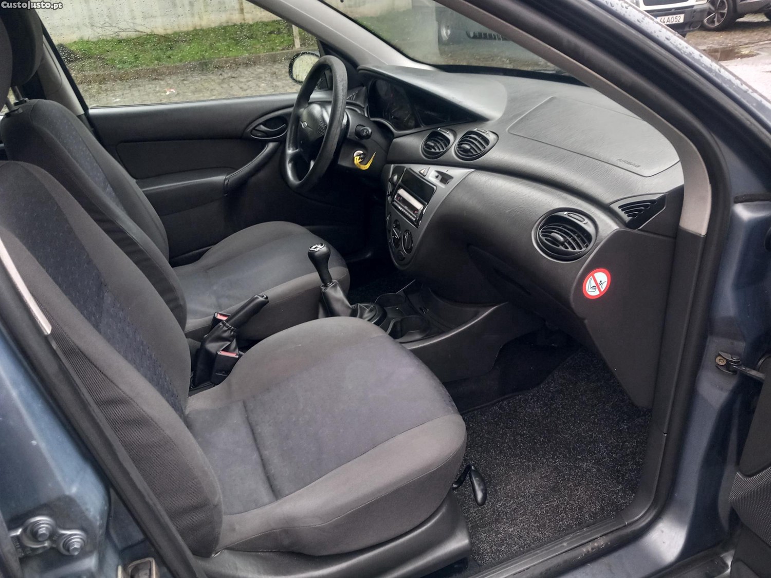 Ford Focus 1.4 Ambiente — fotografia 9