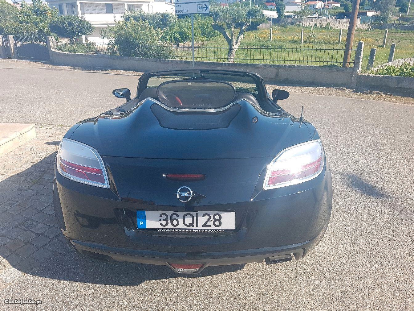 Opel GT 2.0 Turbo — fotografia 2