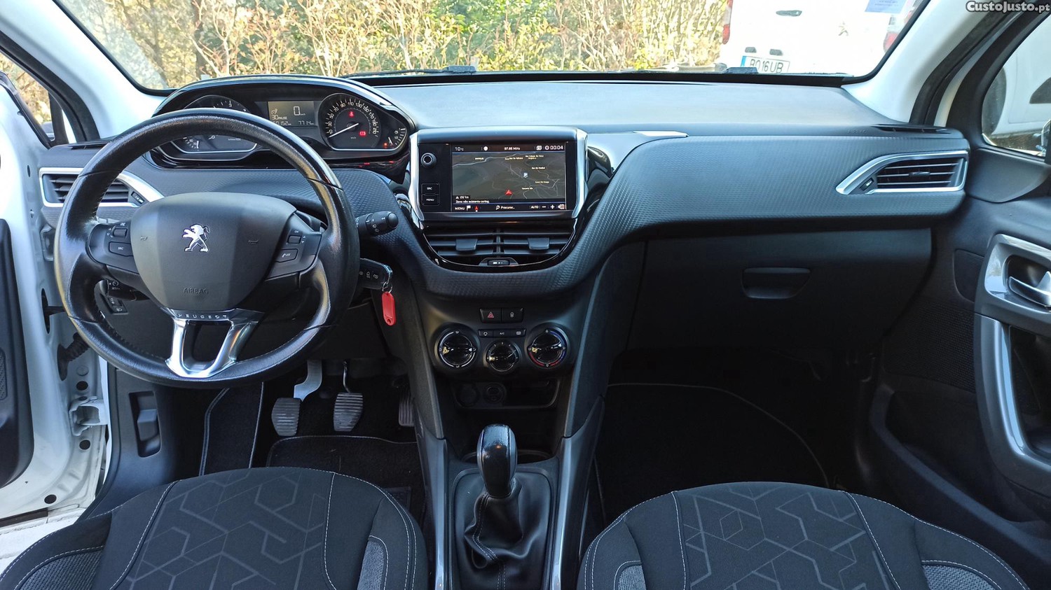 Peugeot 2008 STYLE — fotografia 8