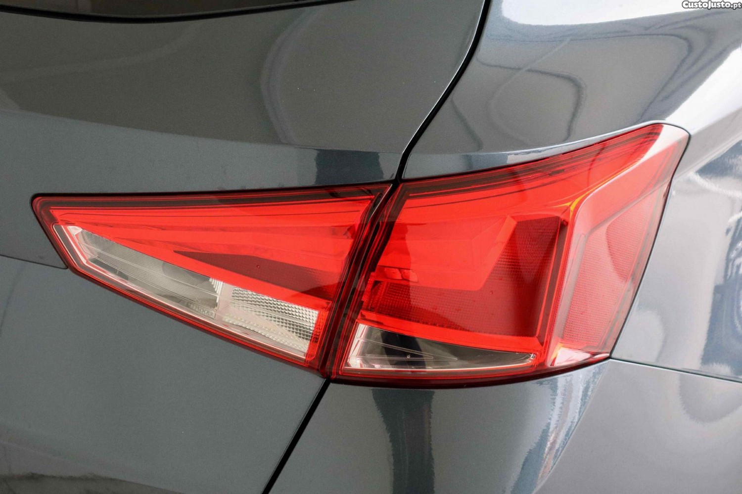 SEAT Arona 1.0 TSI Style — fotografia 27