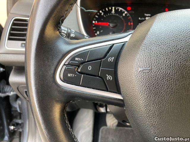 Renault Mégane 1.5 Blue dCi Limited — fotografia 15