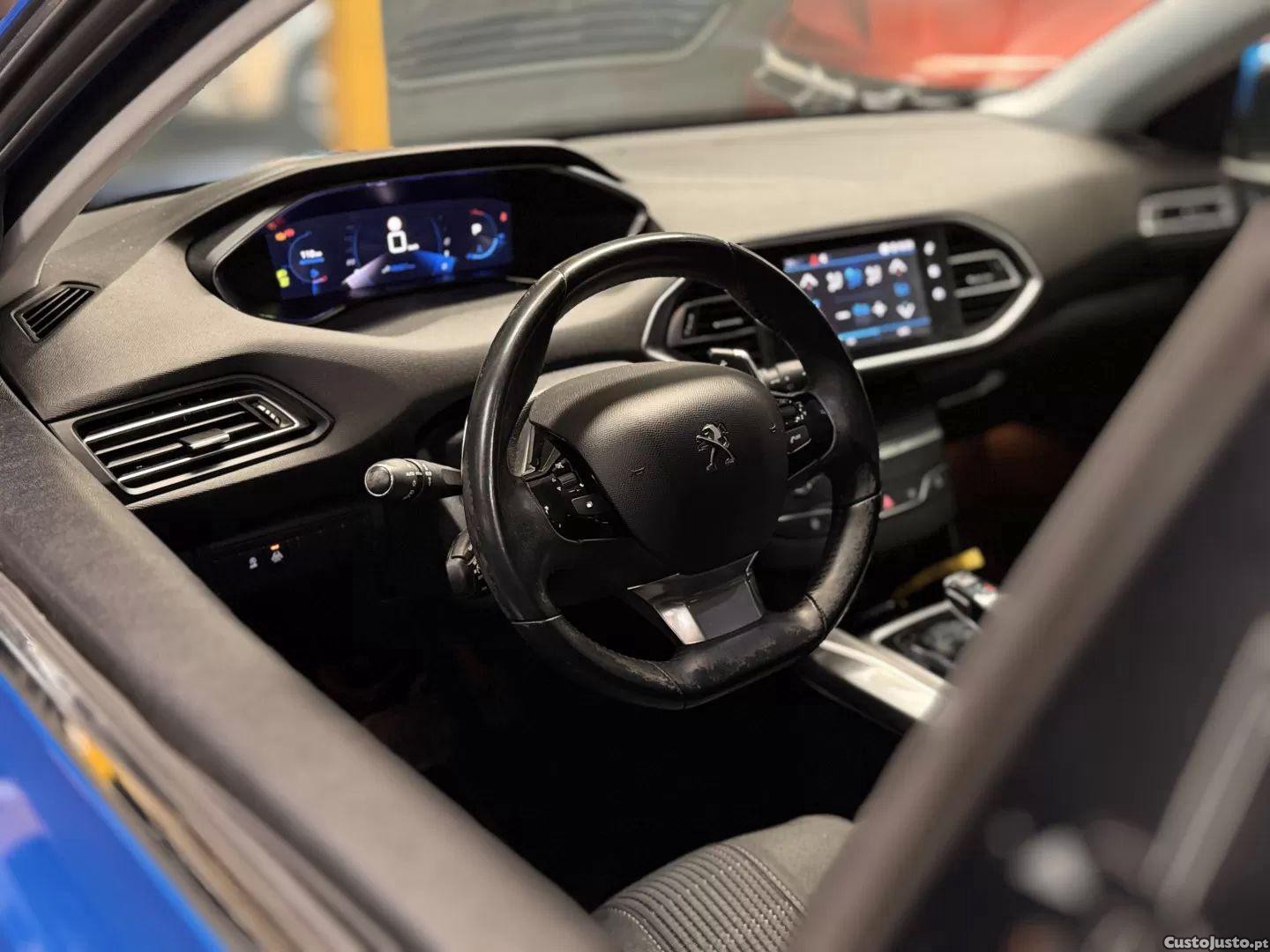 Peugeot 308 1.5 bluehdi style eat8 — fotografia 17
