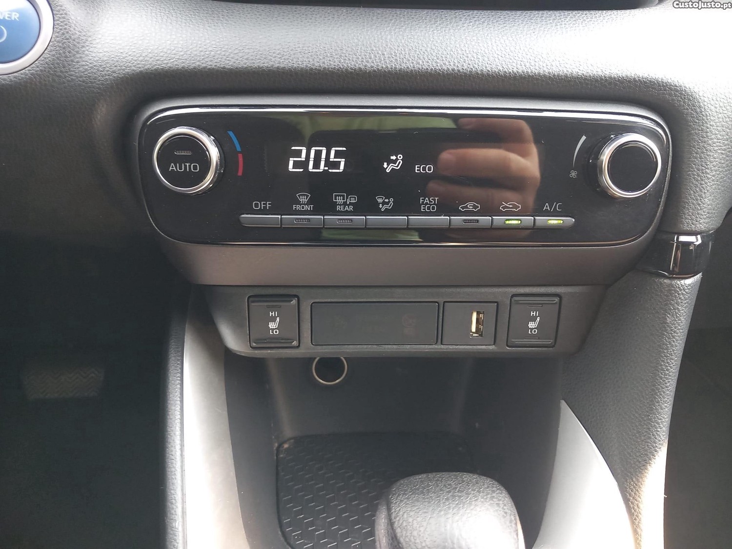 Toyota Yaris 1.5 HDF Exclusive — fotografia 6