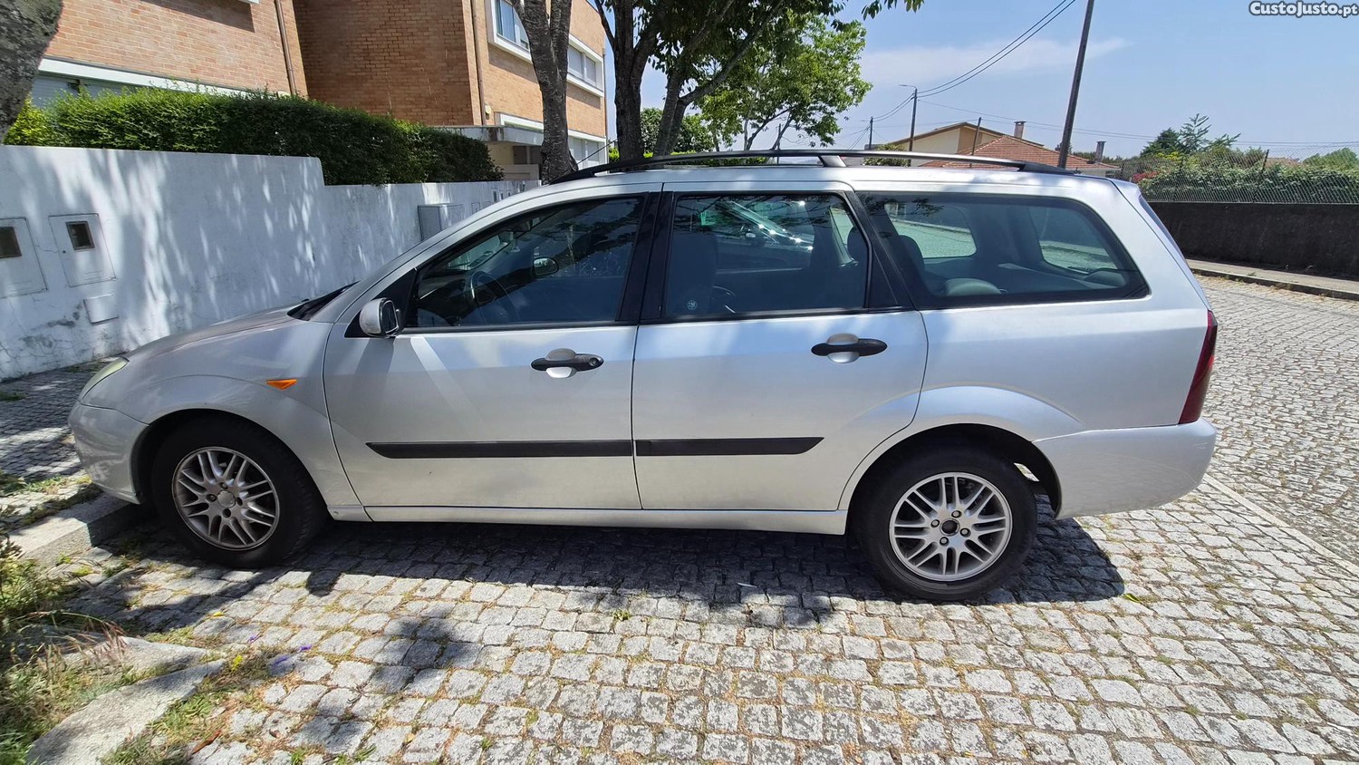 Ford Focus TDDI — fotografia 5